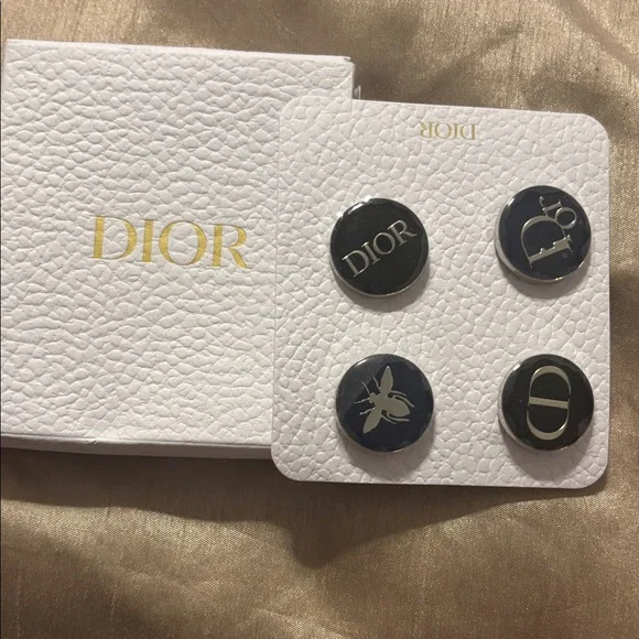 Dior 11 Piece Accessories Set - Chic White and Gold display picture 3